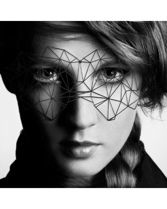 Маска на обличчя Bijoux Indiscrets - Kristine Mask, вінілова, клейове кріплення, без зав'язок Маска на обличчя Bijoux Indiscrets - Kristine Mask, вінілова, клейове кріплення, без зав'язок