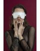 Маска на очі з заклепками Feral Feelings - Blindfold Mask, натуральна шкіра, біла Маска на очі з заклепками Feral Feelings - Blindfold Mask, натуральна шкіра, біла
