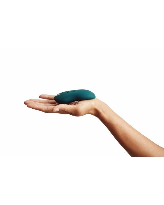 Потужний мінівібромасажер Touch X Green Velvet by We-Vibe, зручно поєднувати з проникним сексом Потужний мінівібромасажер Touch X Green Velvet by We-Vibe, зручно поєднувати з проникним сексом