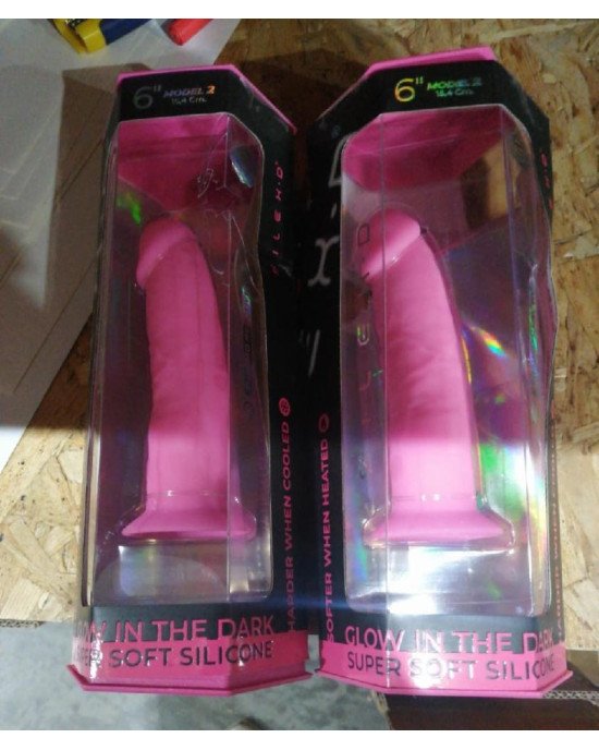 Фалоімітатор SilexD Robby Pink Glow in the dark (м'яте паковання!!!) Фалоімітатор SilexD Robby Pink Glow in the dark (м'яте паковання!!!)