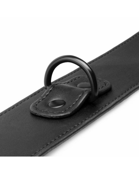 Наручники с повідцем Bedroom Fantasies Collar & Wrist - Black Наручники с повідцем Bedroom Fantasies Collar & Wrist - Black
