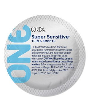 Набір презервативів ONE Super Sensitive 100 шт, мегапак тюб