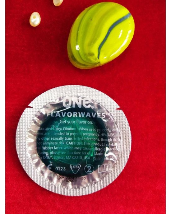 Презервативи ONE Mint Chocolate (ароматизовані) (по 1 шт) (упаковка може відрізнятися кольором та рисом) Презервативи ONE Mint Chocolate (ароматизовані) (по 1 шт) (упаковка може відрізнятися кольором та рисом)