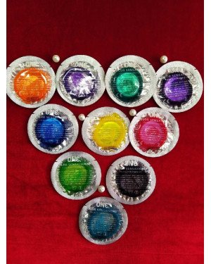 Презервативи ONE Color Sensations (різнокольорові) (по 1 шт) (упаковка може відрізнятися кольором та малюнком).