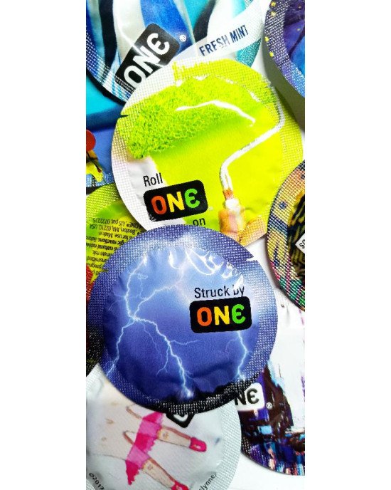 Презервативи ONE Color Sensations (різнокольорові) (по 1 шт) (упаковка може відрізнятися кольором та малюнком). Презервативи ONE Color Sensations (різнокольорові) (по 1 шт) (упаковка може відрізнятися кольором та малюнком).